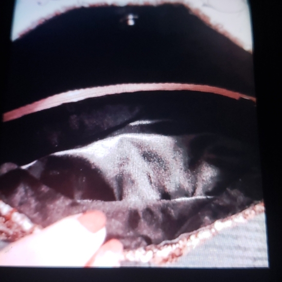 VICTORIA SECRET FOLDABLE COSMETIC OR CLUTCH BAG - Picture 8 of 9